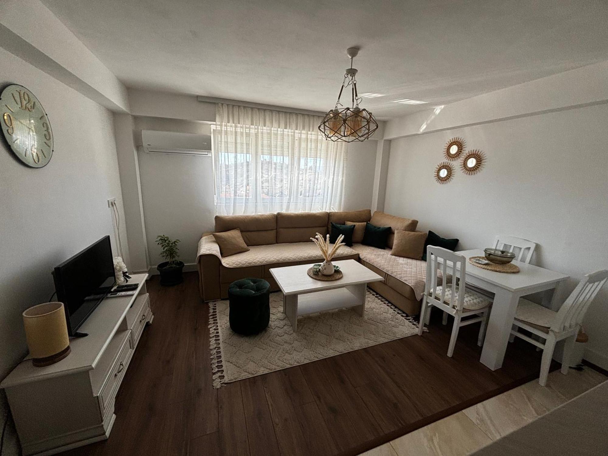 Apartman Dbb Nikšić Eksteriør billede